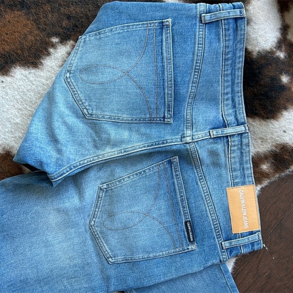 Calvin Klein Jeans | Brand New | Size 33x32 | Never Worn | Classic & Stylish - Picture 4 of 6